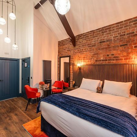 The Old Lyric Hall - A St David Aparthotel Barrow-in-Furness Eksteriør billede
