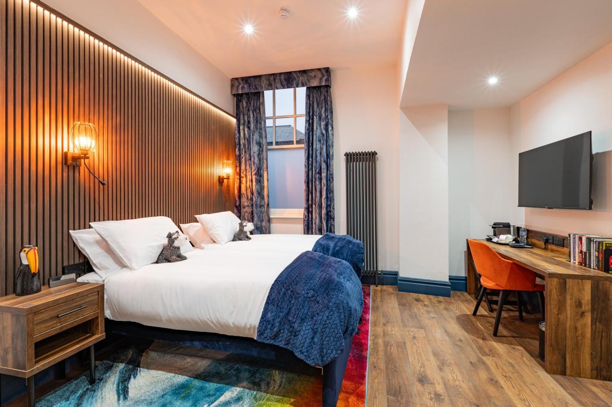 The Old Lyric Hall - A St David Aparthotel Barrow-in-Furness Eksteriør billede
